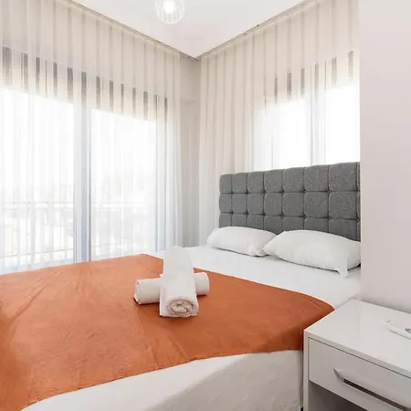 Magnificent With Jacuzzi, Private Pool And Garden In Serik, Antalya Belek