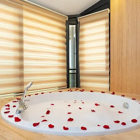 빌라 Magnificent With Jacuzzi, Private Pool And Garden In Serik, Antalya