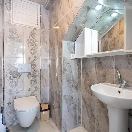Magnificent With Jacuzzi, Private Pool And Garden In Serik, Antalya